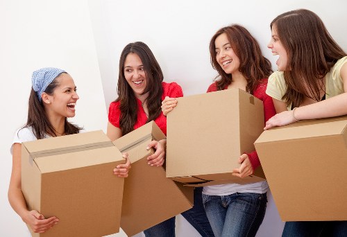 Moving service complaint review process with packed boxes
